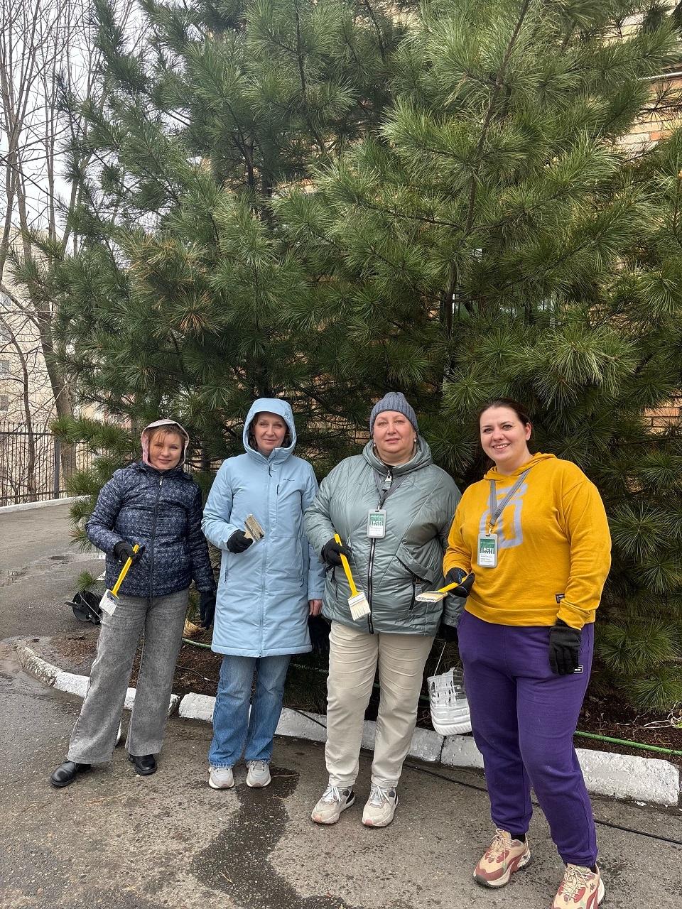 ФБУ "Дальневосточный ЦСМ" приняло участие во Всероссийской неделе субботников "Мы за чистоту", которая приурочена к Году единства народов России