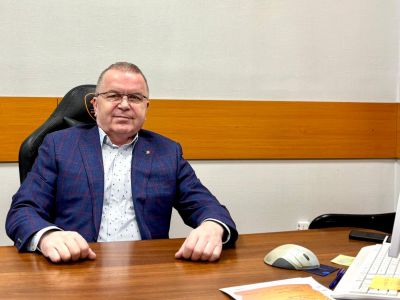 Сегодня свой День рождения отмечает директор ФБУ "Дальневосточный ЦСМ" Комирный Эдуард Анатольевич